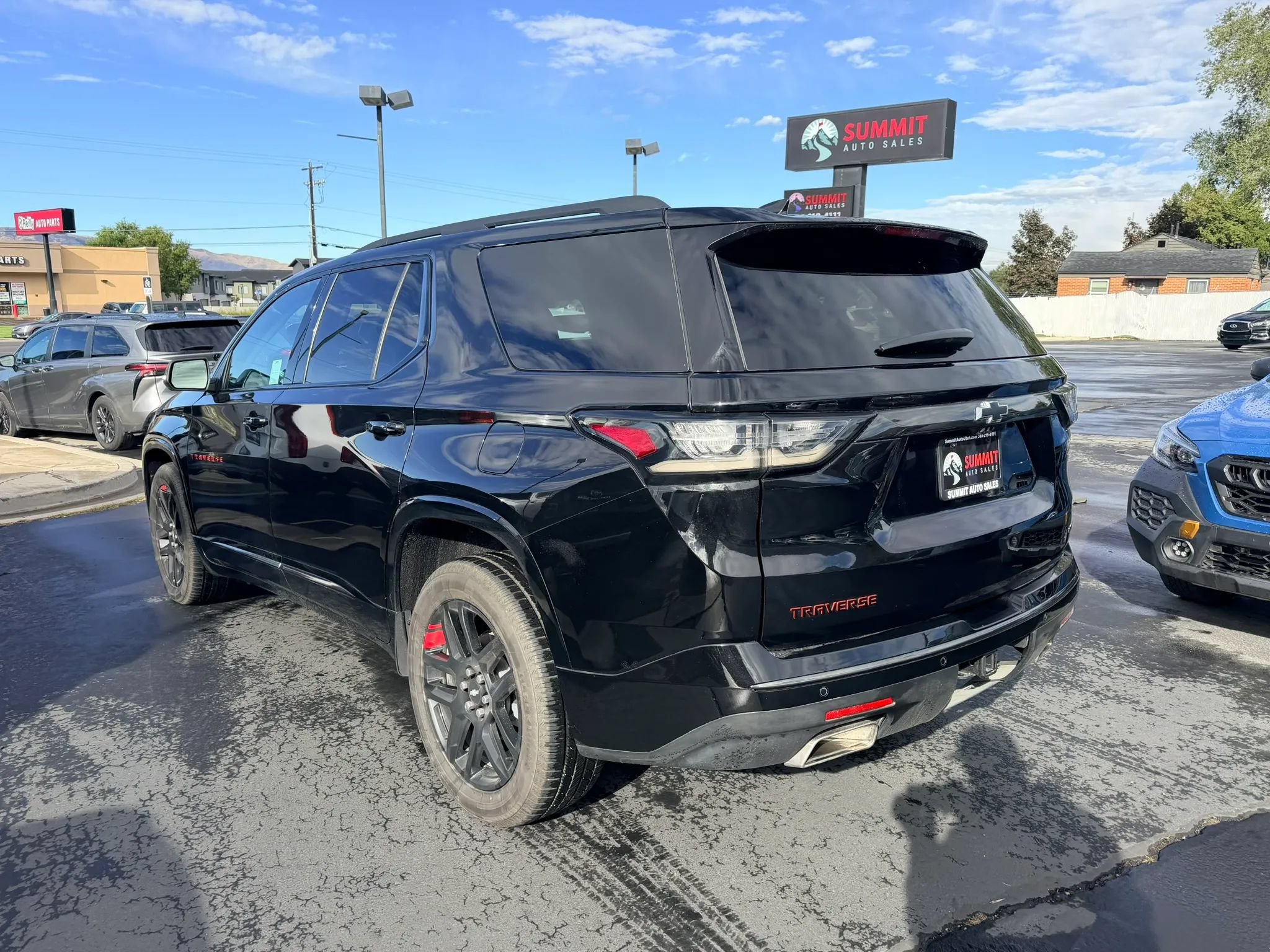 Used 2021 Chevrolet Traverse Premier w/ Redline Edition AWD/4WD image 6