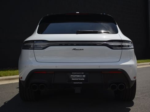 Used 2026 Porsche Macan AWD/4WD image 6