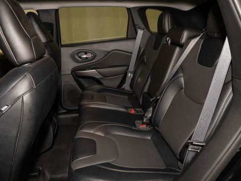 Used 2022 Jeep Cherokee Latitude Lux image 7