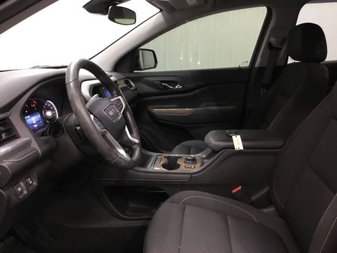 Used 2023 GMC Acadia SLE w/ Driver Convenience Package image 5