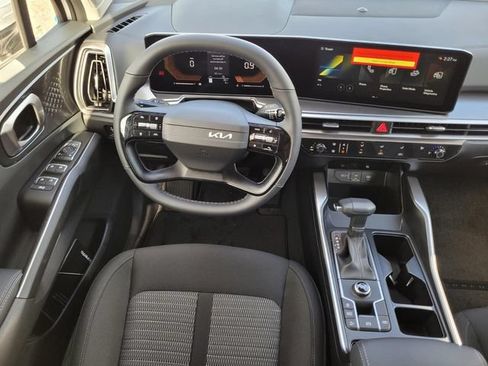 New 2026 Kia Sorento LX FWD image 12
