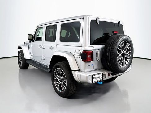 Used 2023 Jeep Wrangler Unlimited Sahara AWD/4WD image 6