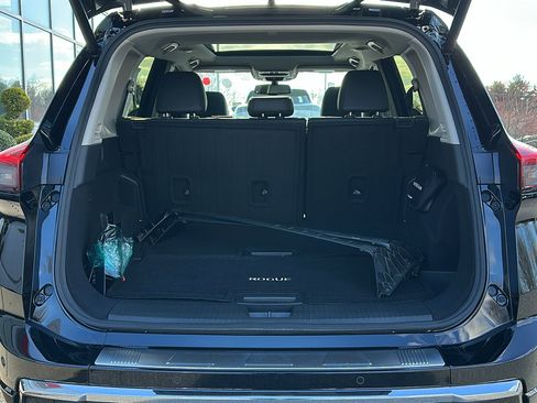 Certified 2025 Nissan Rogue Platinum w/ Platinum Premium Package image 6