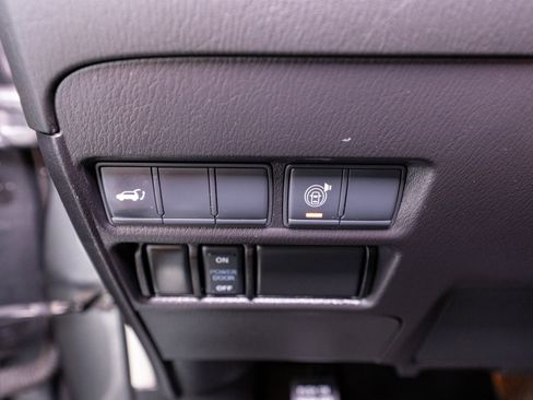 Used 2022 Nissan Armada SL w/ Captain's Chairs Package RWD image 33