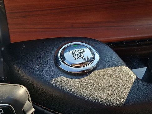 Used 2020 Lincoln Aviator Reserve w/ Equipment Group 202A image 26