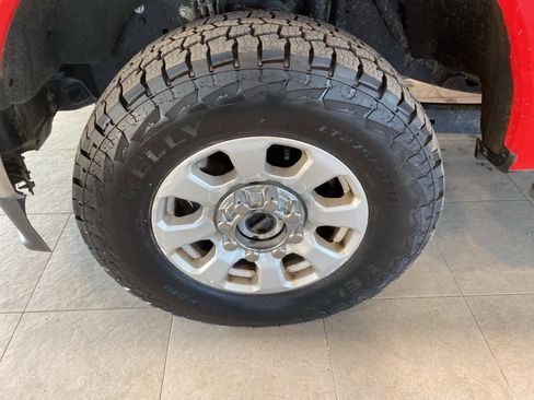 Certified 2024 Ford F250 XLT image 9