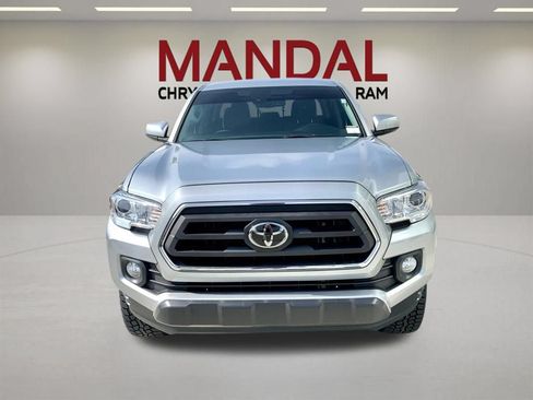 Used 2023 Toyota Tacoma SR5 RWD image 2