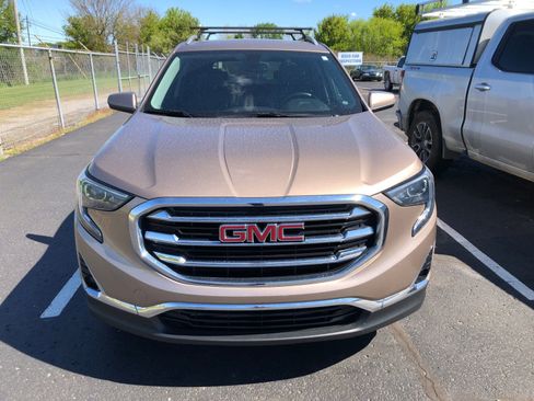 Used 2018 GMC Terrain SLT w/ Preferred Package AWD/4WD image 2