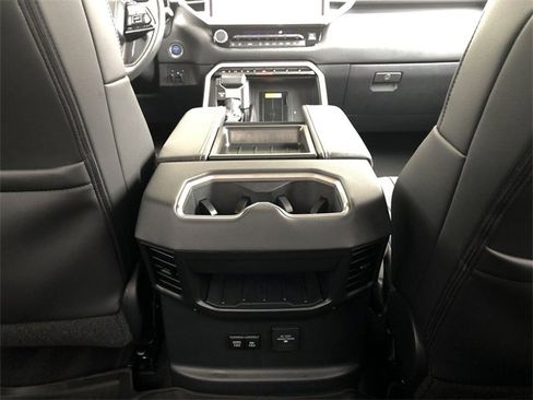 Used 2024 Toyota Tundra Limited image 21