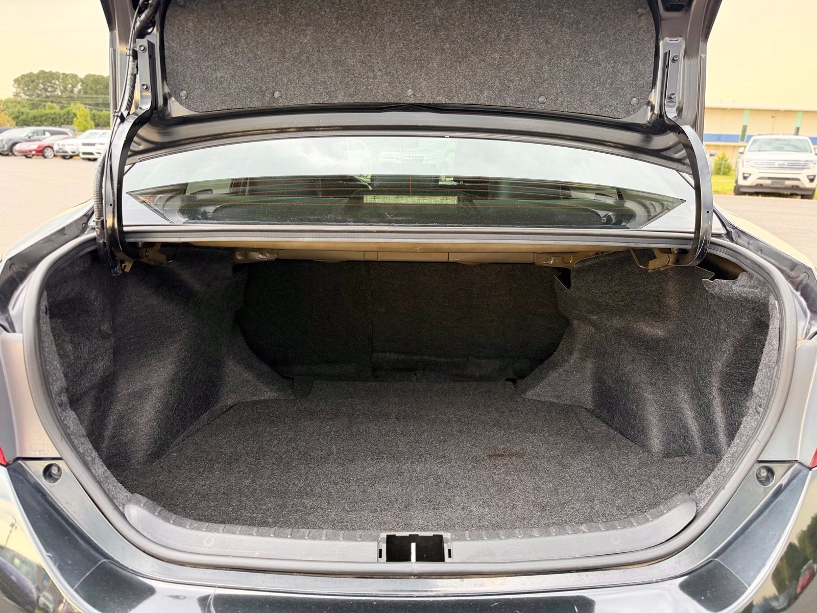 Used 2018 Toyota Corolla SE FWD image 21