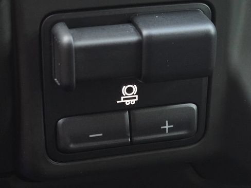 Used 2025 Chevrolet Silverado 1500 Custom RWD image 6