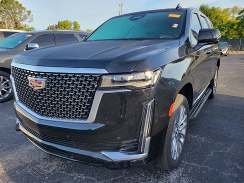 Used 2023 Cadillac Escalade Premium Luxury image 1