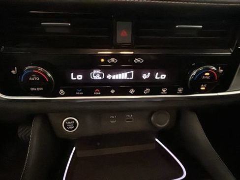 Used 2023 Nissan Rogue Platinum w/ Platinum Premium Package AWD/4WD image 22