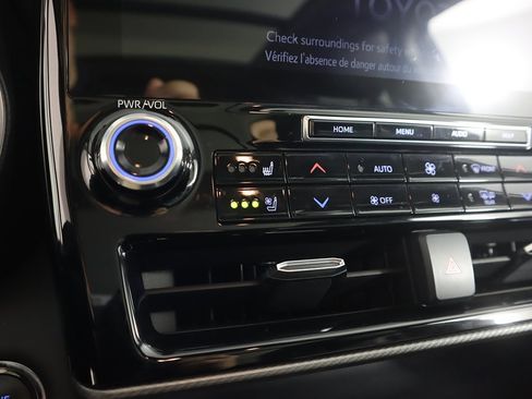 Used 2022 Toyota Highlander Platinum image 56