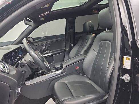 Used 2023 Mercedes-Benz GLB 250 4MATIC image 22