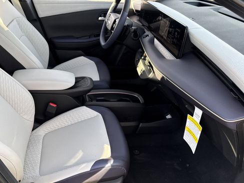 New 2026 Nissan Leaf Platinum+ w/ Cargo Package (Platinum+) image 23