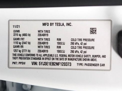 Used 2022 Tesla Model 3 Long Range AWD/4WD image 56