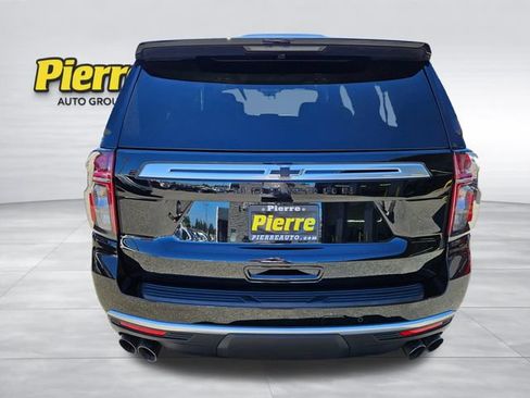Used 2024 Chevrolet Suburban High Country w/ Advanced Technology Package AWD/4WD image 4