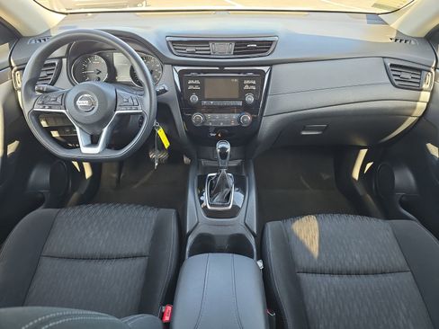 Used 2017 Nissan Rogue S image 9