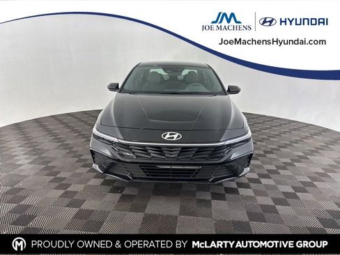 Certified 2025 Hyundai Elantra Sport image 2