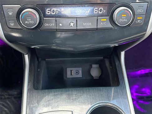 Used 2014 Nissan Altima 2.5 SV w/ Convenience Package image 17