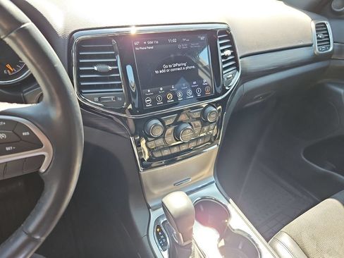 Used 2019 Jeep Grand Cherokee Altitude AWD/4WD image 19