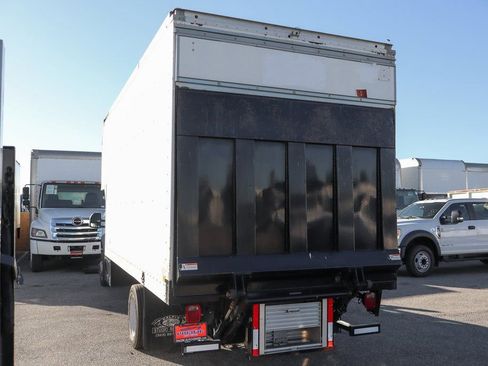 Used 2017 Ford F550 2WD Regular Cab Super Duty image 6