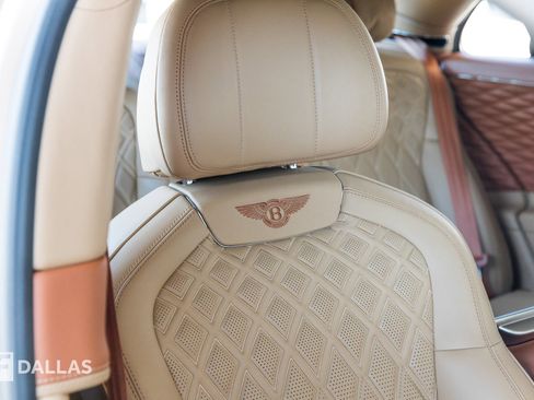 Used 2022 Bentley Flying Spur W12 image 41
