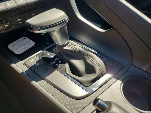 New 2026 Hyundai Elantra SEL Sport FWD image 17