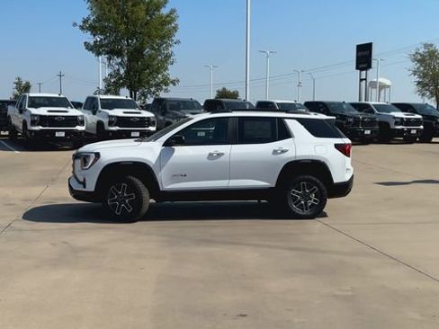 New 2026 GMC Terrain AT4 AWD/4WD image 6