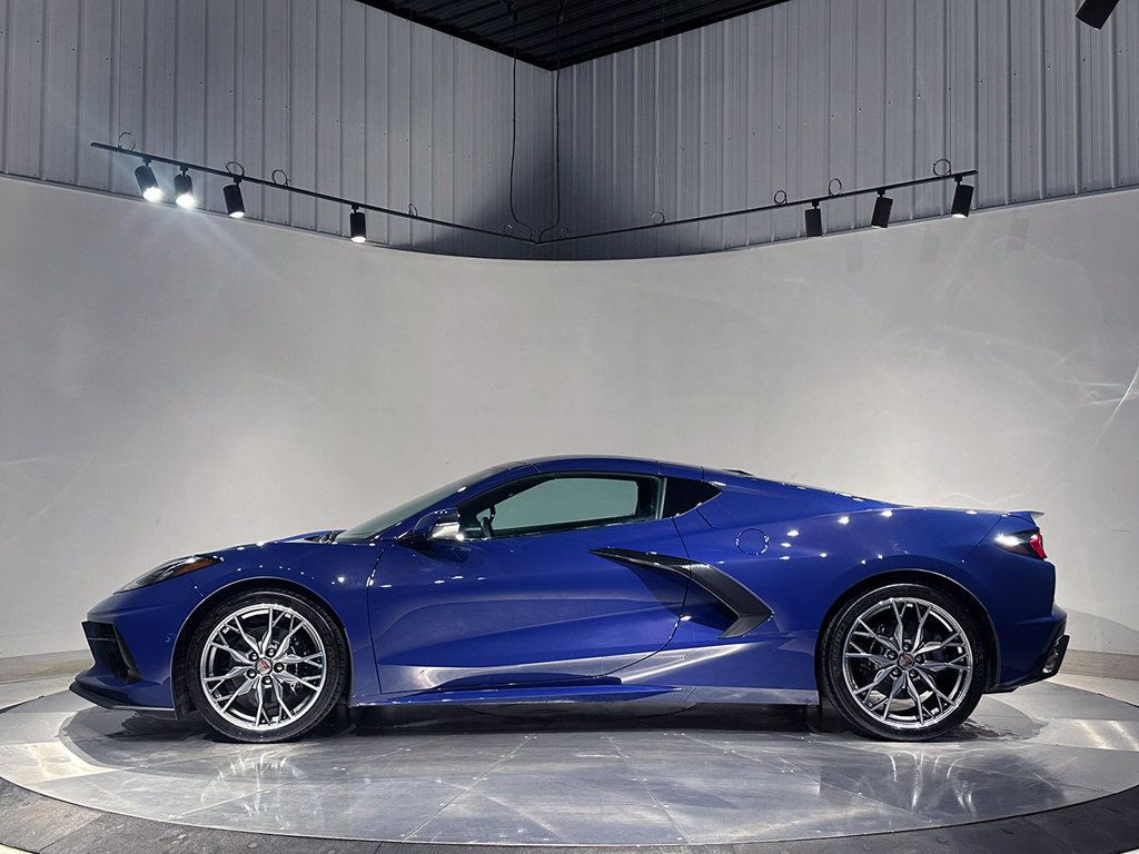 Used 2025 Chevrolet Corvette Stingray Preferred Cpe w/ 2LT RWD image 9