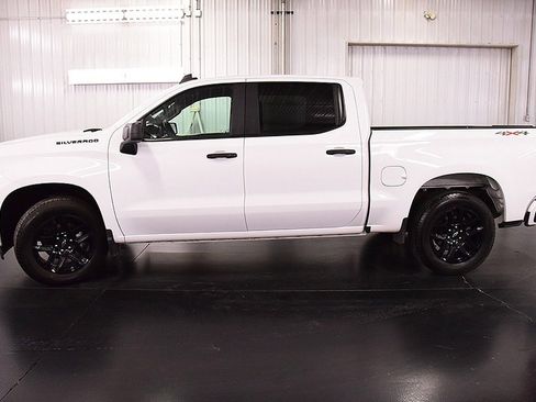 Used 2023 Chevrolet Silverado 1500 Custom image 4
