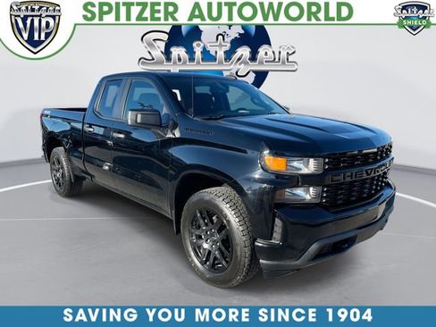 Used 2022 Chevrolet Silverado 1500 Custom w/ LPO, Blackout Package image 1