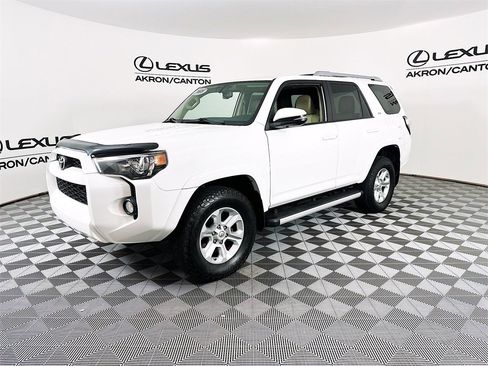 Used 2018 Toyota 4Runner SR5 Premium image 6