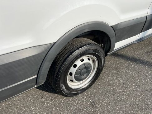 Used 2018 Ford Transit 250 148 Medium Roof image 25