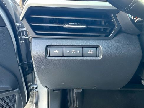 Used 2023 Nissan Altima 2.5 SV image 16