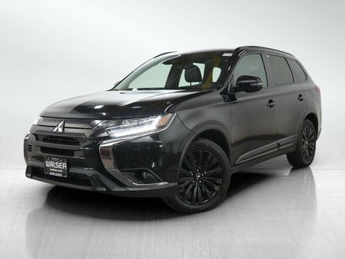 Used 2020 Mitsubishi Outlander SE FWD image 1