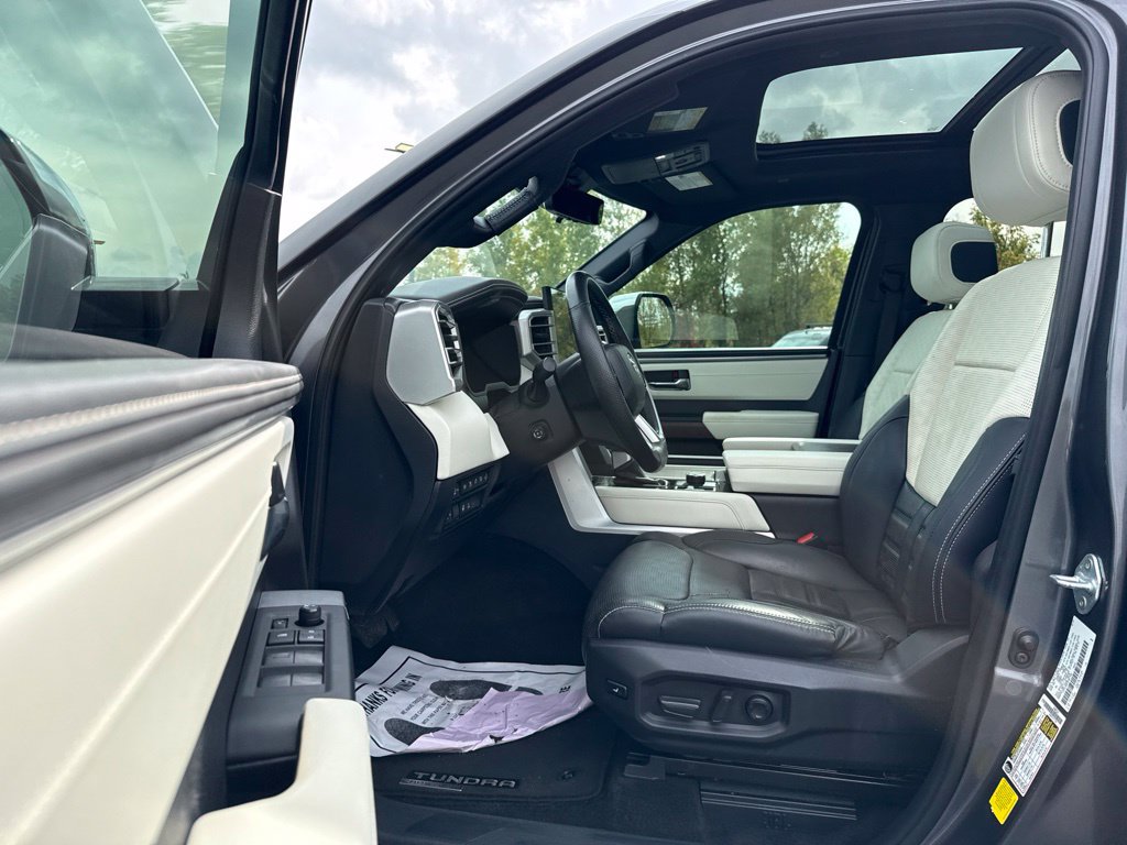 Used 2024 Toyota Tundra Capstone AWD/4WD image 25
