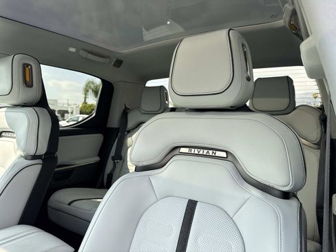 Used 2025 Rivian R1T Adventure image 19