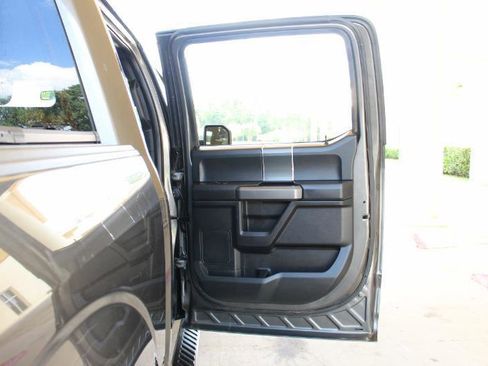 Used 2019 Ford F150 XLT w/ Equipment Group 302A Luxury AWD/4WD image 30