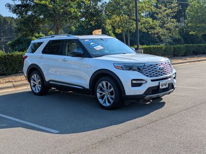 Certified 2023 Ford Explorer Platinum w/ Technology Package