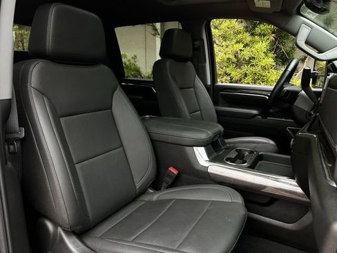 Used 2025 Chevrolet Silverado 2500 LTZ w/ LTZ Plus Package AWD/4WD image 34