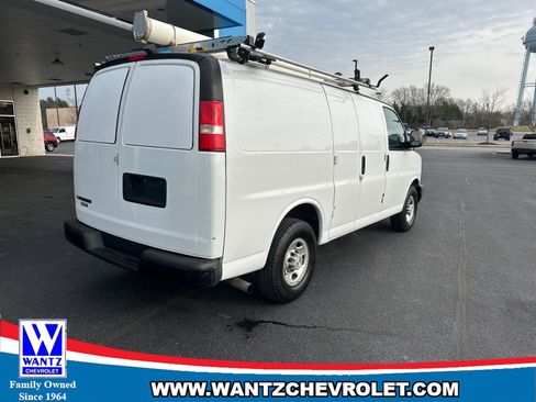 Used 2017 Chevrolet Express 2500 image 6
