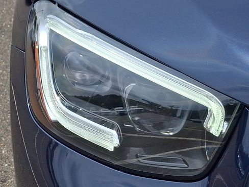 Used 2022 Mercedes-Benz GLC 300 GLC 300 image 9