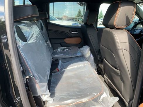 New 2025 GMC Canyon AT4 image 28