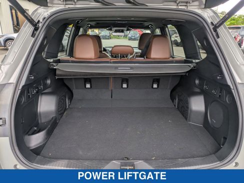 Certified 2025 Subaru Forester Touring AWD/4WD image 33