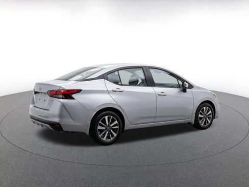 Used 2025 Nissan Versa SV FWD image 9
