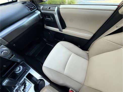 Used 2019 Toyota 4Runner SR5 Premium AWD/4WD image 12