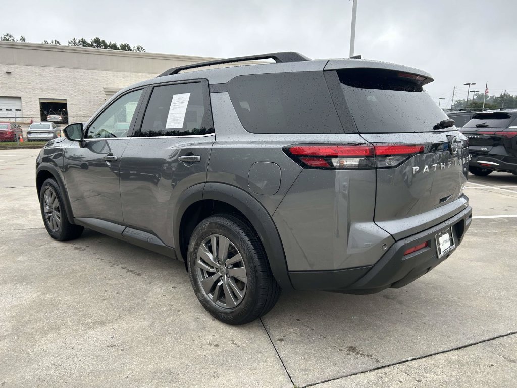 Used 2025 Nissan Pathfinder SV AWD/4WD image 5