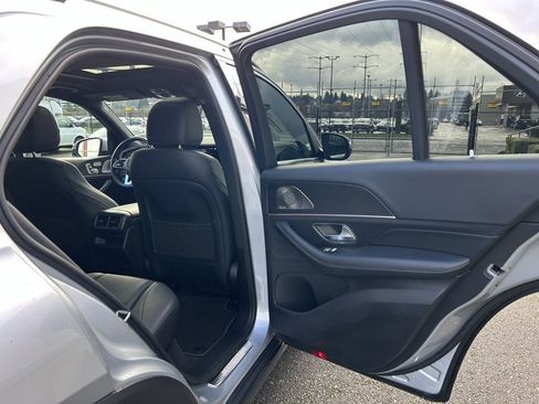 Used 2023 Mercedes-Benz GLE 350 4MATIC w/ Premium Package image 13